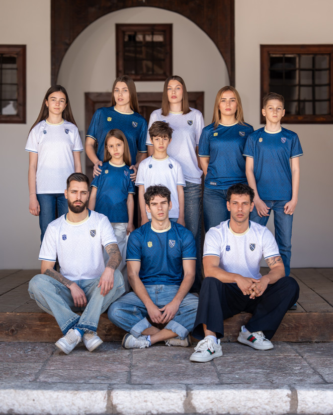 🚨 NOVO: Dres WORLD CUP

Dres je dostupan u dvije b...